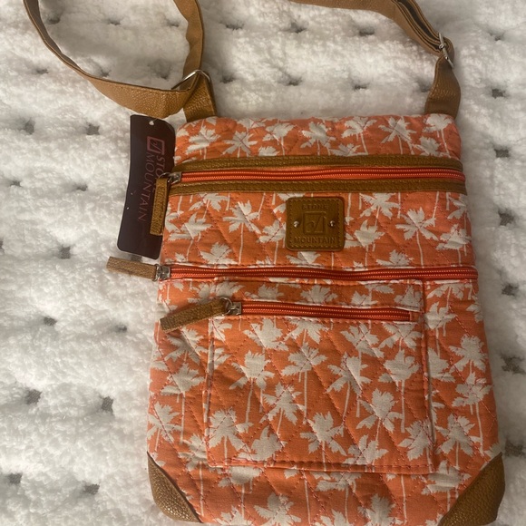 Stone Mountain Accessories Handbags - Stone Mountain Crossbody Bag - Tropical Print  NWT
